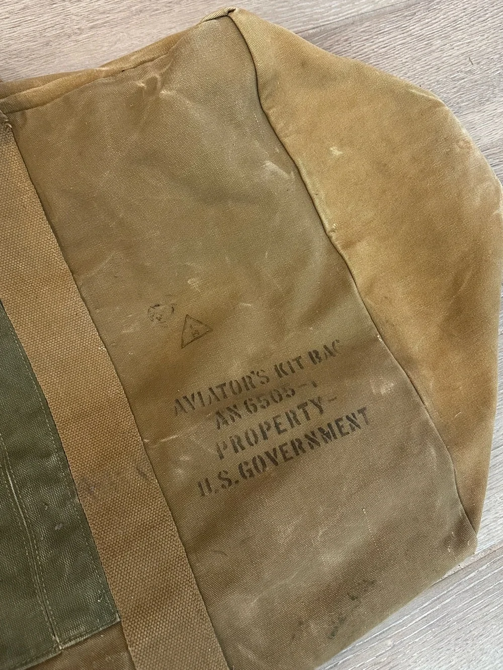 VTG World War II U.S. Army Air Forces Aviator Zipper Kit Bag (AN 6505-1)